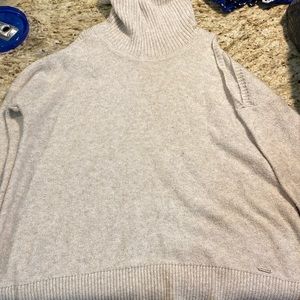 Long sleeve turtleneck